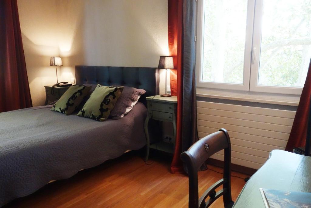 Auberge Bourrelly Cabries Exterior photo